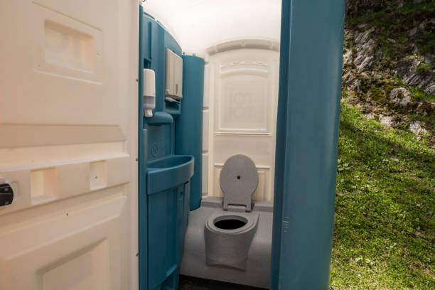 Types of Portable Toilets We Offer in Ethete, WY